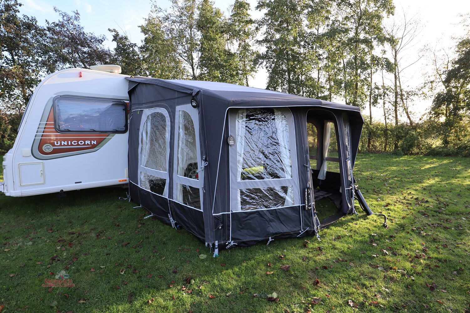 Dometic Ace Air 400 All Season Awning21