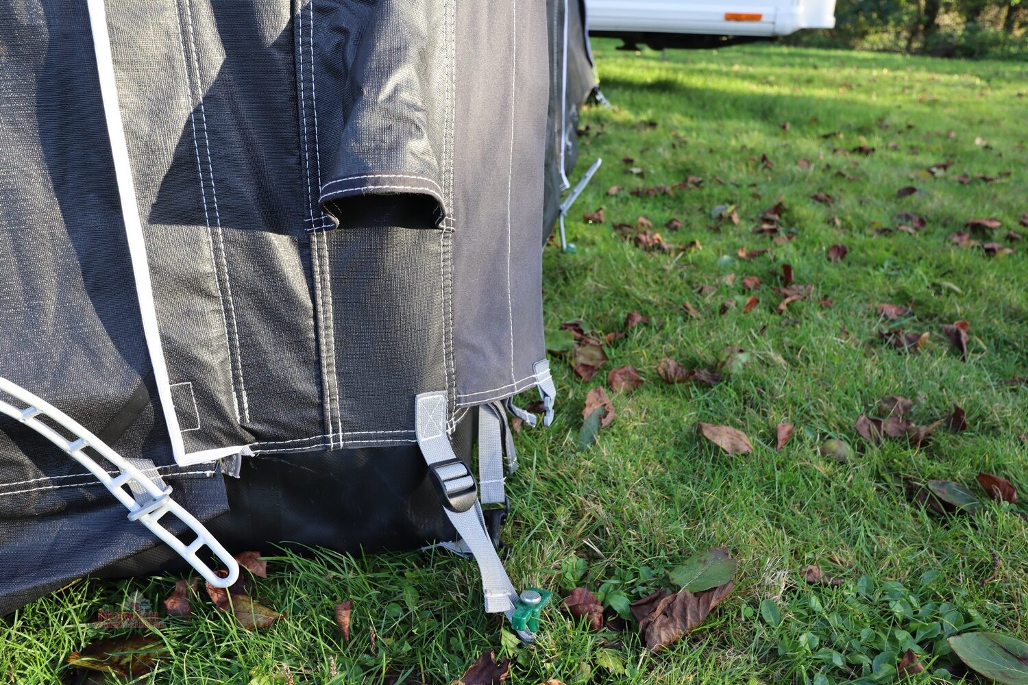 Dometic Ace Air 400 All Season Awning34
