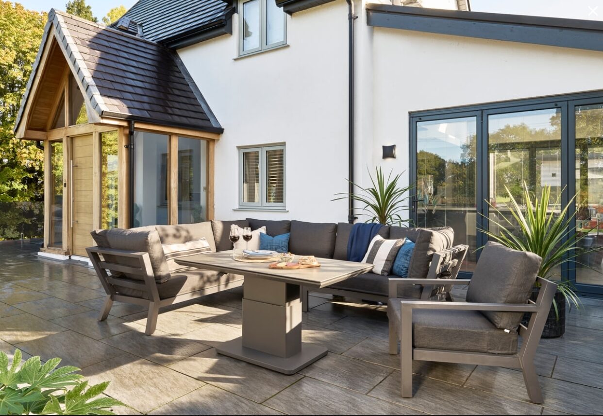 Life Outdoor Living Timber High-Arm Soltex Corner Sofa Set