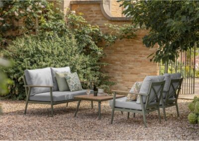 Bramblecrest Wisley 2 - Seat Sofa with 2 Sofa Chairs & Rectangular Coffee Table - Sage